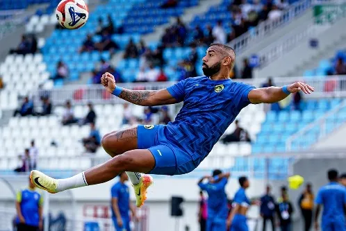 Mengejutkan, Gelandang Serang Arema FC Dalberto Pimpin Daftar Top Skor, Tinggalkan Para Striker