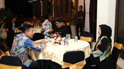 Ketua Mahkamah Agung Hadiri Pagelaran Wayang Kulit di Depan Stasiun Malang, Ajak Generasi Muda Lestarikan Budaya